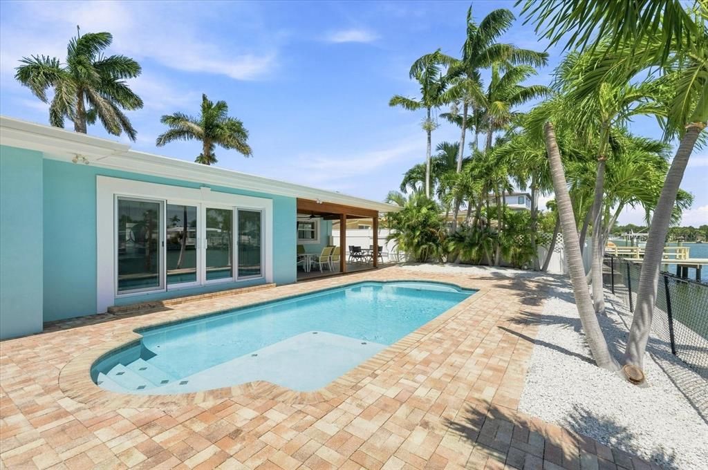 На продажу: $1,199,999 (3 спален, 2 ванн, 1684 Квадратных фут)