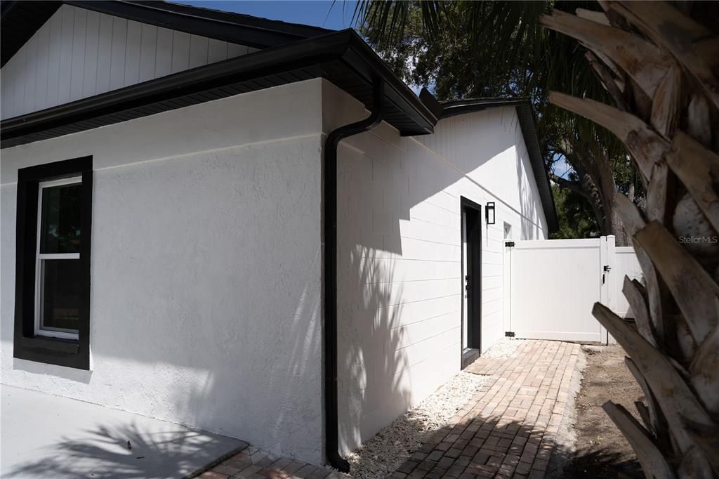 For Sale: $535,000 (4 beds, 3 baths, 1698 Square Feet)