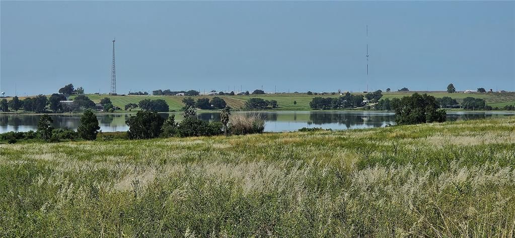 На продажу: $1,270,000 (20.26 acres)