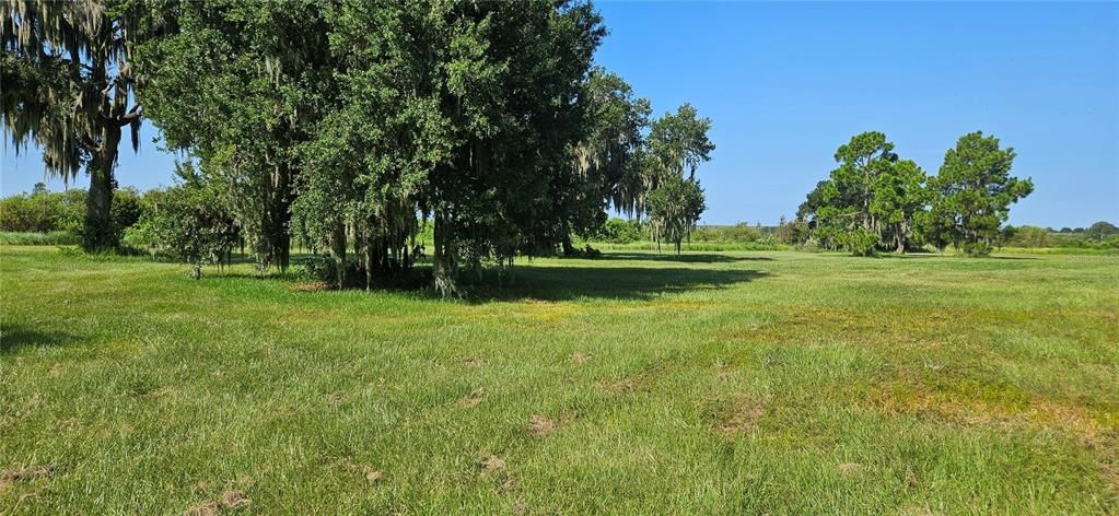 На продажу: $1,270,000 (20.26 acres)