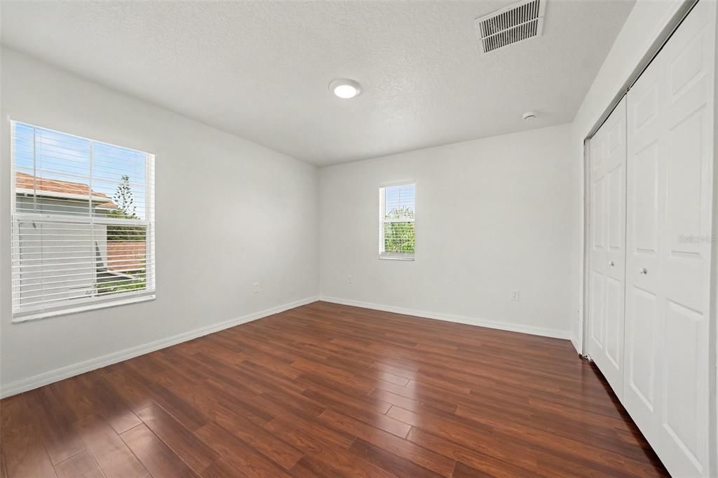 For Sale: $434,900 (3 beds, 2 baths, 2633 Square Feet)