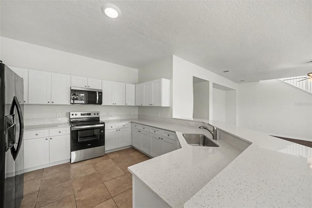 For Sale: $434,900 (3 beds, 2 baths, 2633 Square Feet)