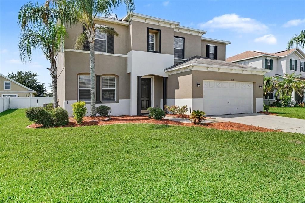 For Sale: $434,900 (3 beds, 2 baths, 2633 Square Feet)