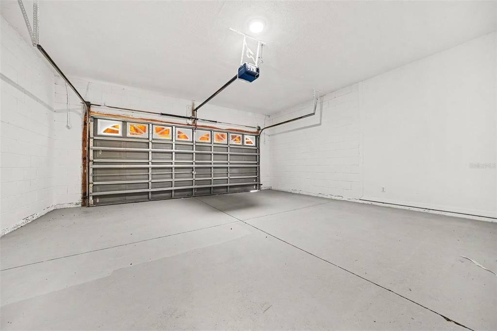 For Sale: $434,900 (3 beds, 2 baths, 2633 Square Feet)