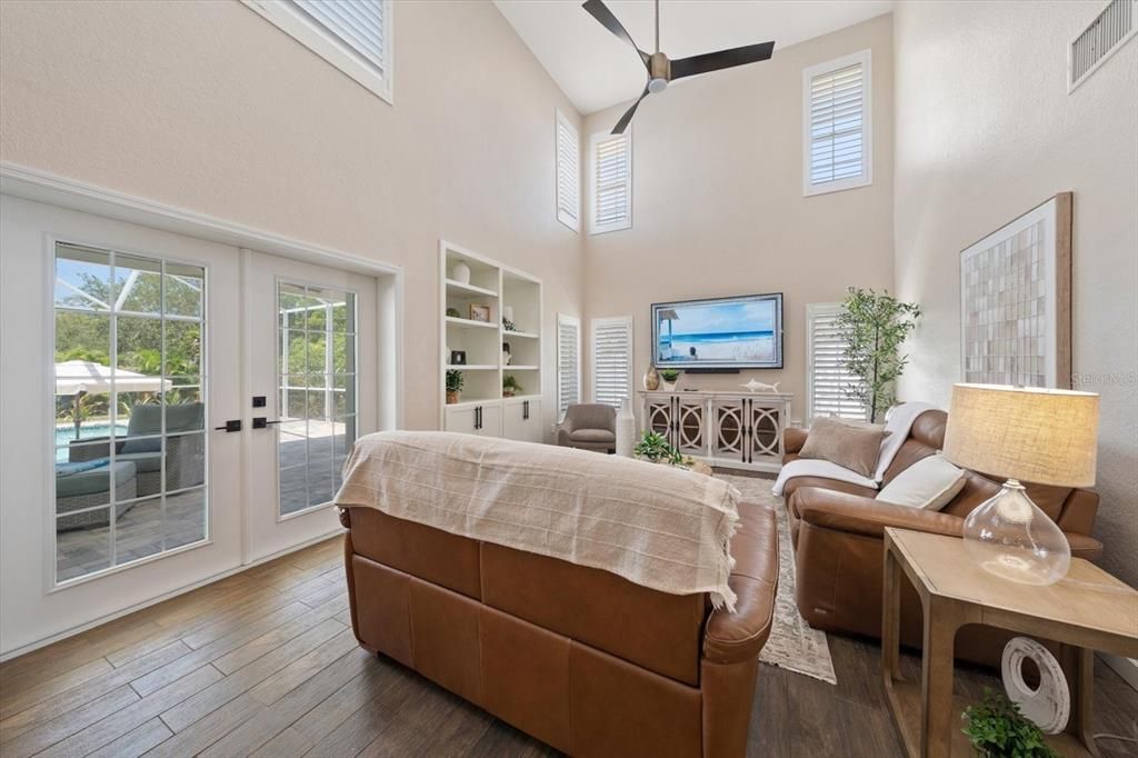 For Sale: $1,325,000 (5 beds, 3 baths, 2736 Square Feet)