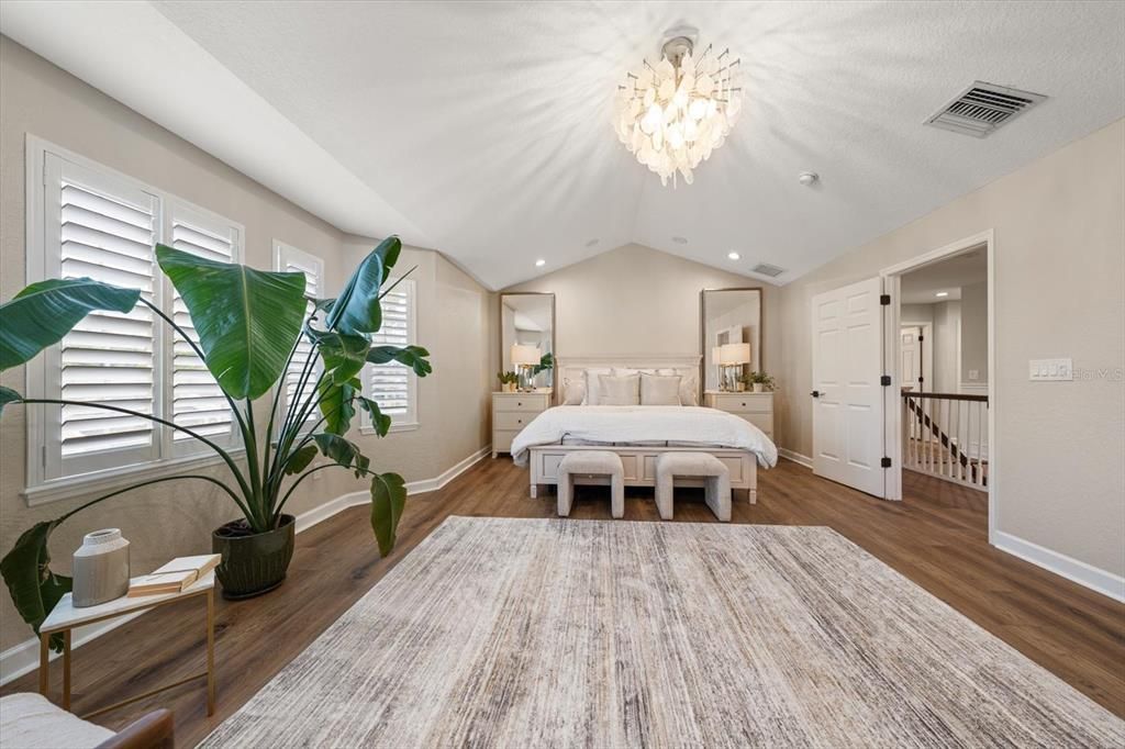 For Sale: $1,325,000 (5 beds, 3 baths, 2736 Square Feet)