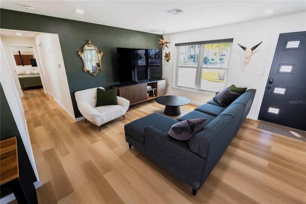 For Sale: $799,000 (3 beds, 2 baths, 1386 Square Feet)