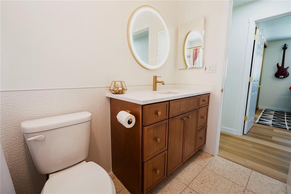 For Sale: $799,000 (3 beds, 2 baths, 1386 Square Feet)