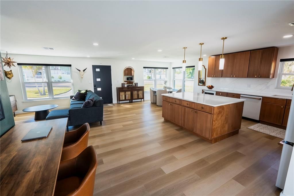 For Sale: $799,000 (3 beds, 2 baths, 1386 Square Feet)