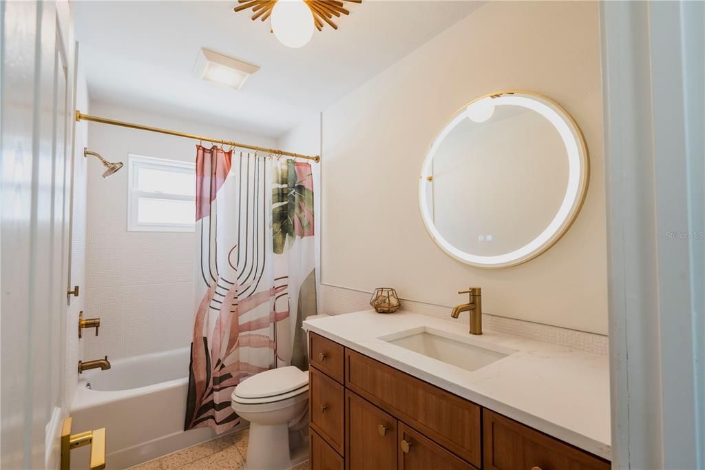 For Sale: $799,000 (3 beds, 2 baths, 1386 Square Feet)