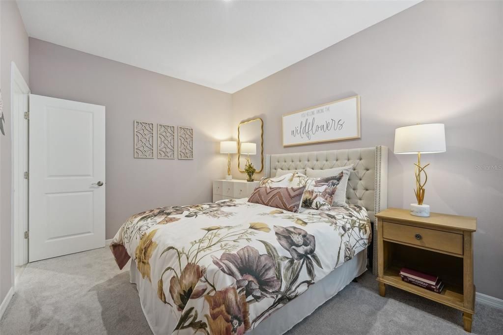 En Venta: $368,990 (4 camas, 3 baños, 2210 Pies cuadrados)