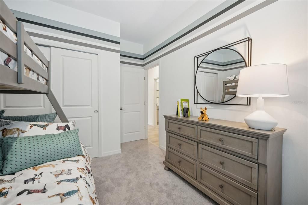 En Venta: $368,990 (4 camas, 3 baños, 2210 Pies cuadrados)