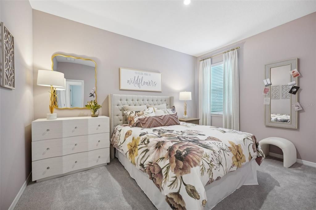 En Venta: $368,990 (4 camas, 3 baños, 2210 Pies cuadrados)