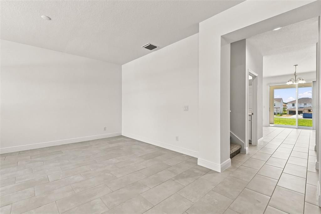На продажу: $479,990 (4 спален, 2 ванн, 2560 Квадратных фут)
