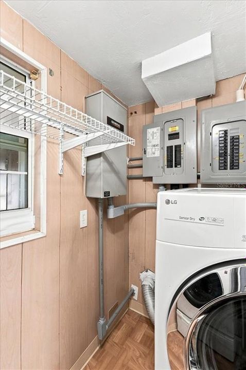 На продажу: $275,000 (3 спален, 2 ванн, 1724 Квадратных фут)