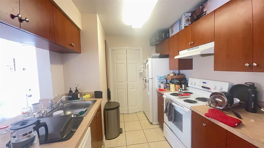 For Sale: $151,000 (1 beds, 1 baths, 583 Square Feet)