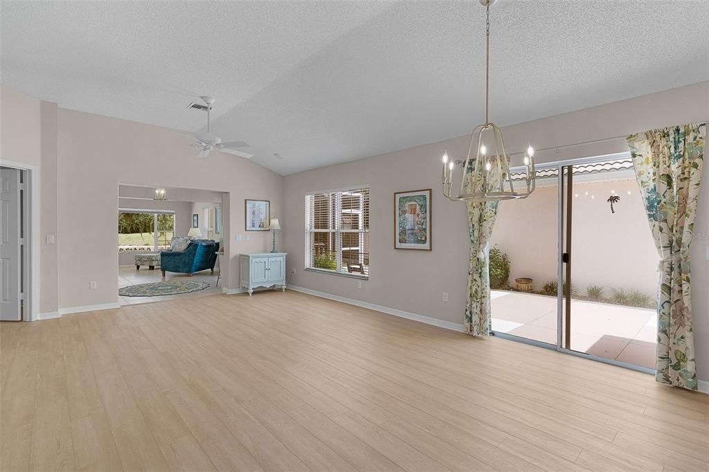 For Sale: $425,000 (2 beds, 2 baths, 1686 Square Feet)