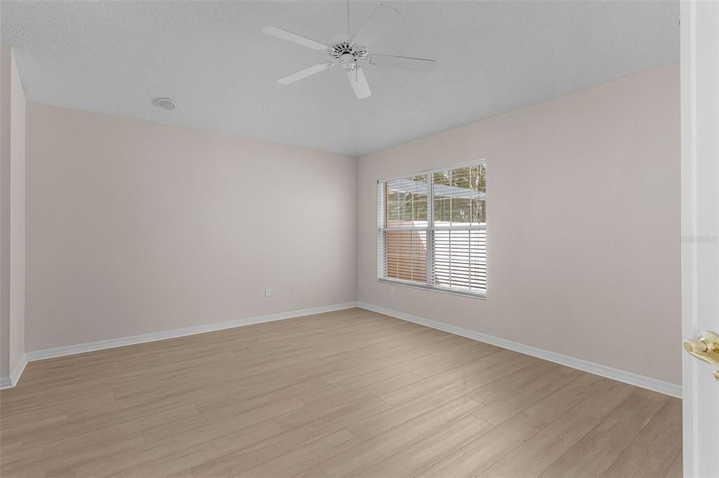 For Sale: $425,000 (2 beds, 2 baths, 1686 Square Feet)