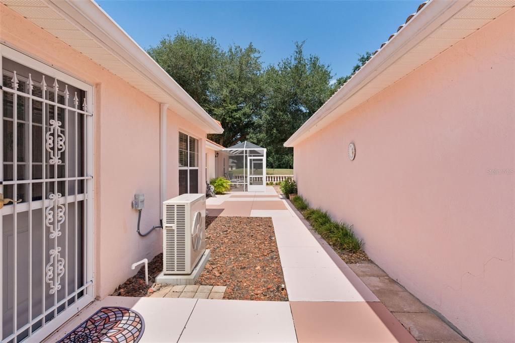 For Sale: $425,000 (2 beds, 2 baths, 1686 Square Feet)