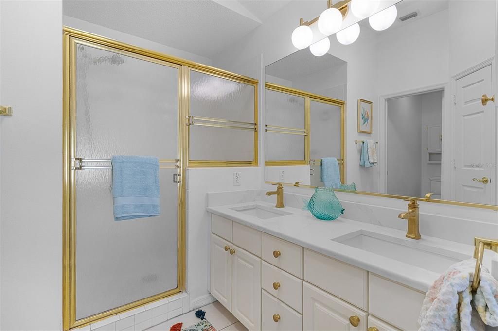 For Sale: $425,000 (2 beds, 2 baths, 1686 Square Feet)