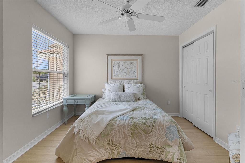 For Sale: $425,000 (2 beds, 2 baths, 1686 Square Feet)