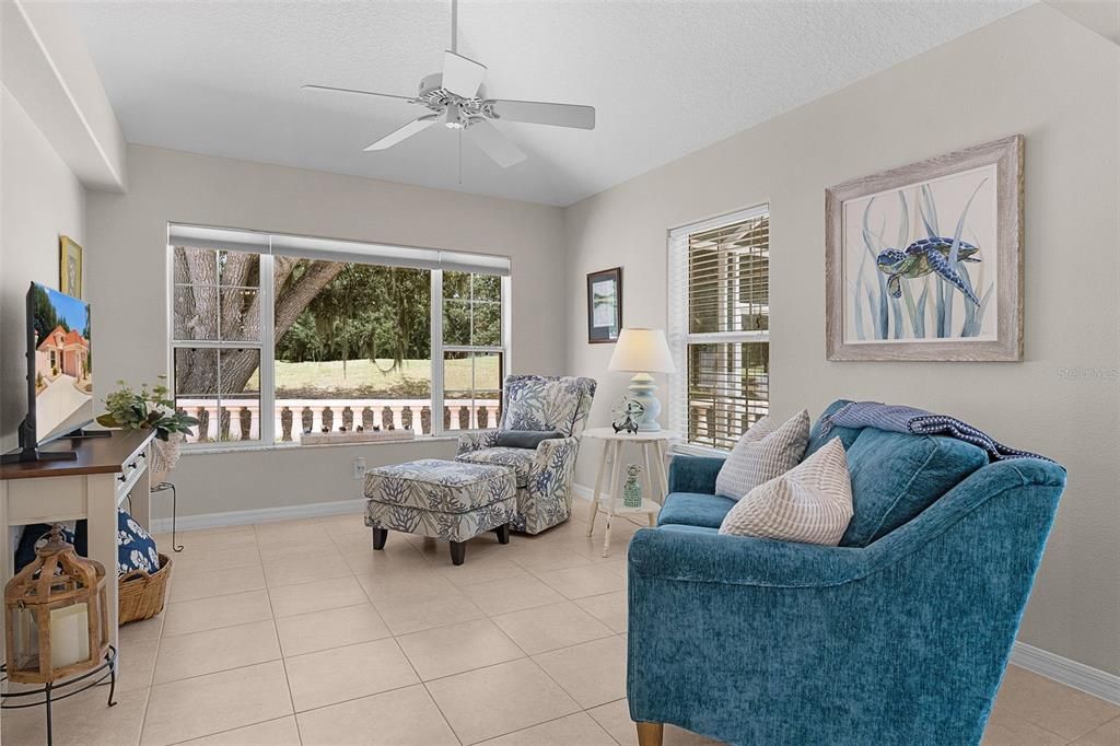 For Sale: $425,000 (2 beds, 2 baths, 1686 Square Feet)