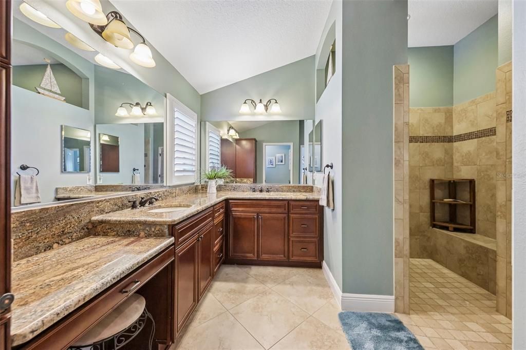 Active With Contract: $1,149,000 (3 beds, 2 baths, 2206 Square Feet)