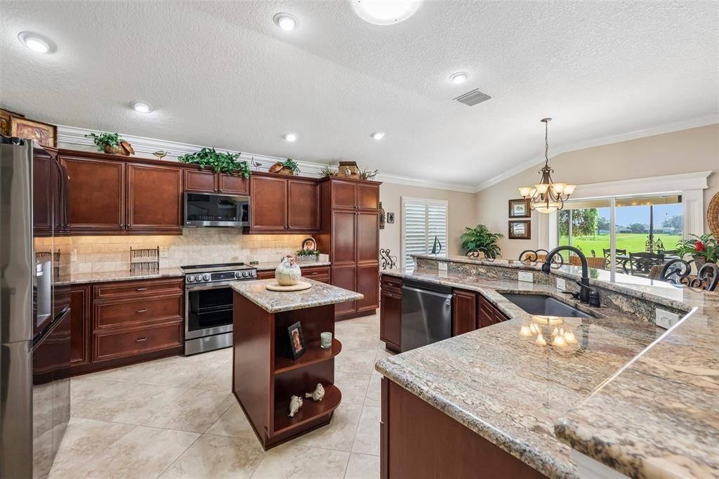 Active With Contract: $1,149,000 (3 beds, 2 baths, 2206 Square Feet)