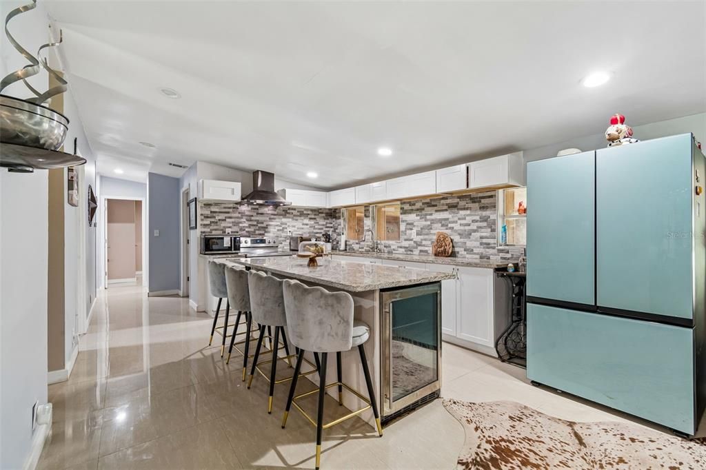 For Sale: $375,000 (3 beds, 3 baths, 1782 Square Feet)