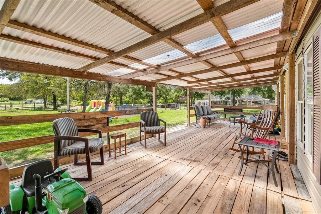 For Sale: $375,000 (3 beds, 3 baths, 1782 Square Feet)