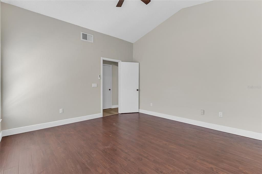 For Sale: $429,000 (3 beds, 2 baths, 1828 Square Feet)