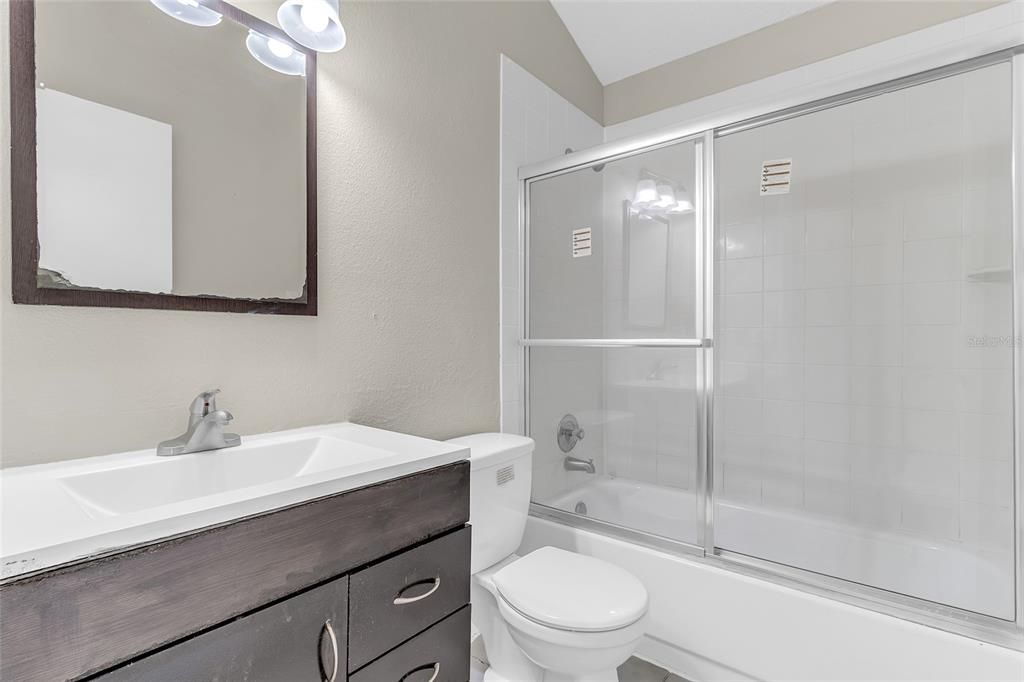 For Sale: $429,000 (3 beds, 2 baths, 1828 Square Feet)