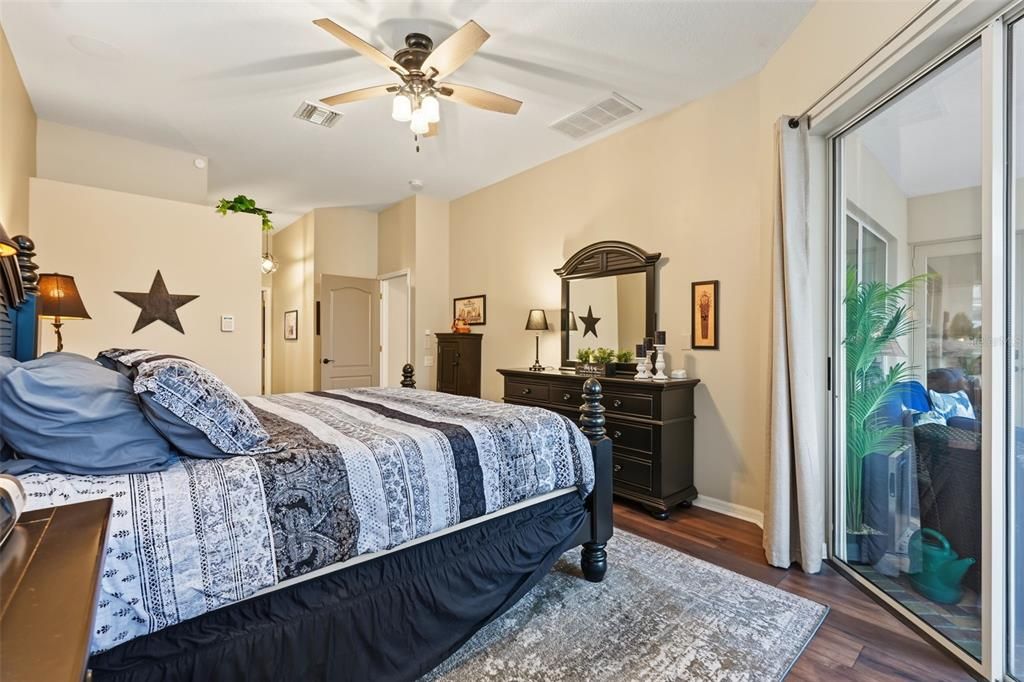 En Venta: $899,900 (4 camas, 4 baños, 3475 Pies cuadrados)