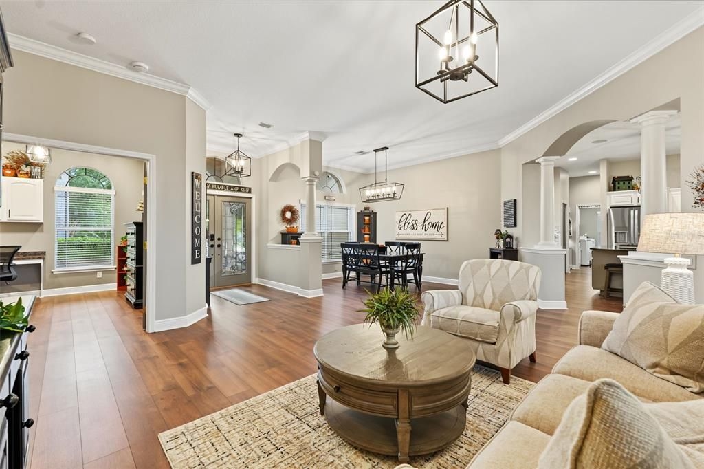 En Venta: $899,900 (4 camas, 4 baños, 3475 Pies cuadrados)