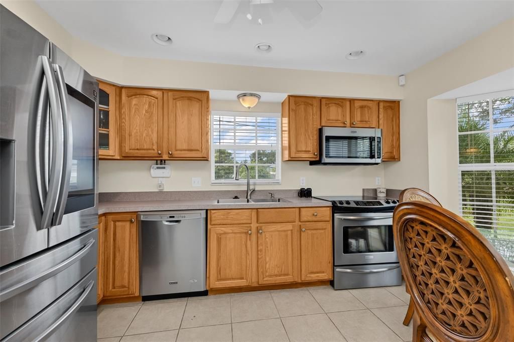 For Sale: $309,000 (4 beds, 2 baths, 2200 Square Feet)