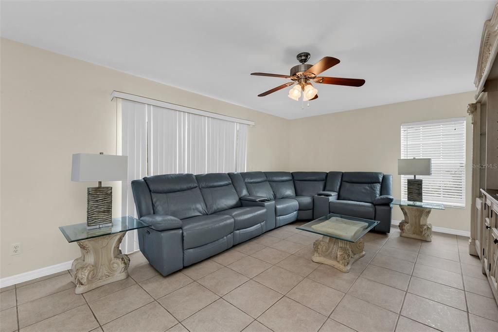 For Sale: $309,000 (4 beds, 2 baths, 2200 Square Feet)
