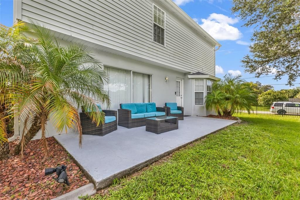 For Sale: $309,000 (4 beds, 2 baths, 2200 Square Feet)
