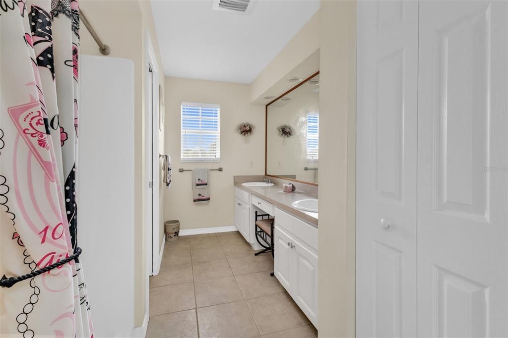 For Sale: $309,000 (4 beds, 2 baths, 2200 Square Feet)