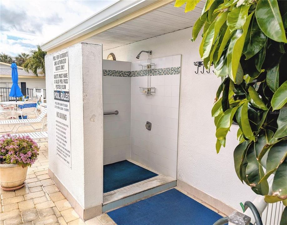 For Sale: $69,900 (1 beds, 1 baths, 576 Square Feet)