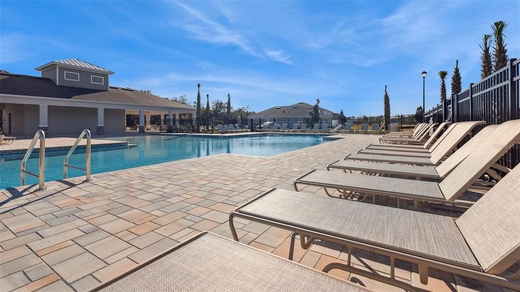 For Sale: $356,990 (3 beds, 2 baths, 1672 Square Feet)