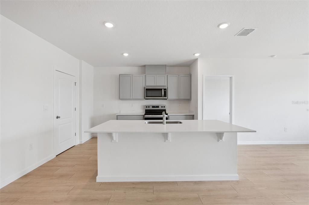 For Sale: $356,990 (3 beds, 2 baths, 1672 Square Feet)