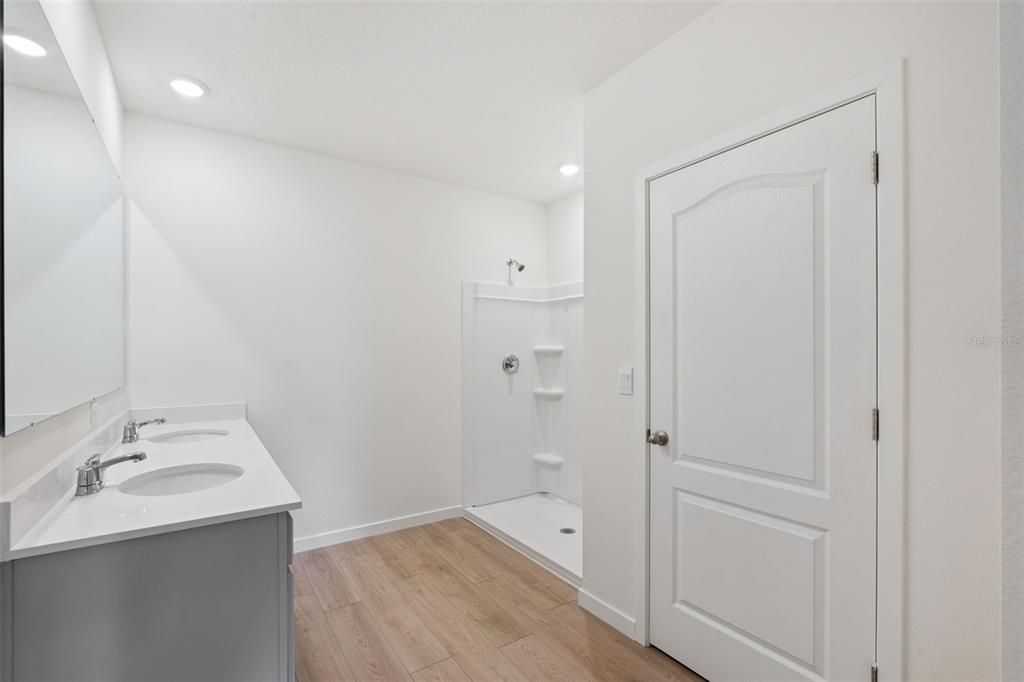 For Sale: $356,990 (3 beds, 2 baths, 1672 Square Feet)