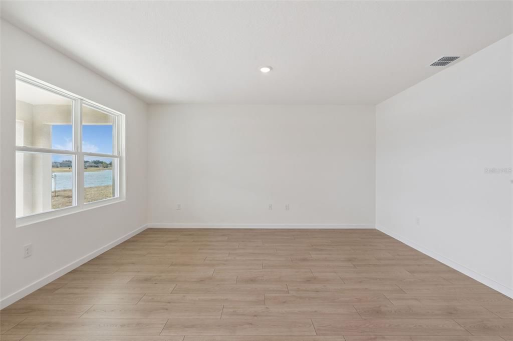 For Sale: $356,990 (3 beds, 2 baths, 1672 Square Feet)