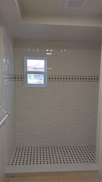 For Rent: $1,500 (2 beds, 1 baths, 1116 Square Feet)