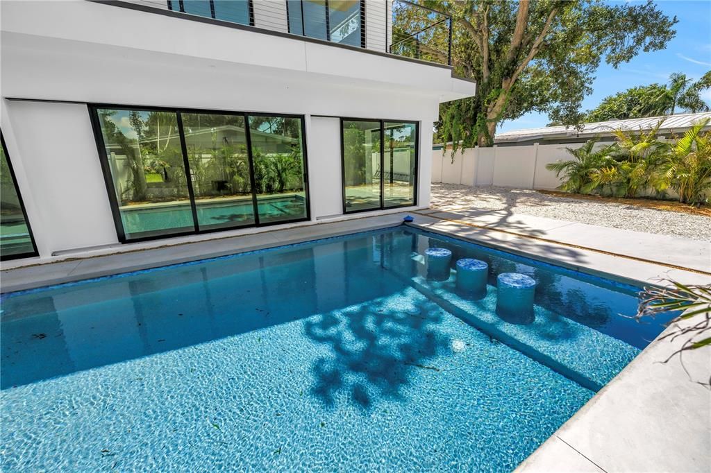 For Sale: $2,199,000 (5 beds, 5 baths, 3000 Square Feet)