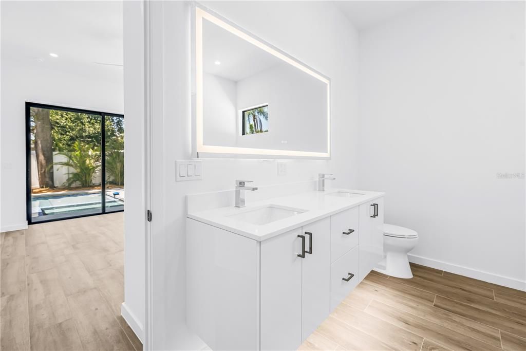 For Sale: $2,199,000 (5 beds, 5 baths, 3000 Square Feet)