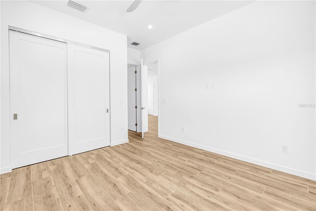 For Sale: $2,199,000 (5 beds, 5 baths, 3000 Square Feet)