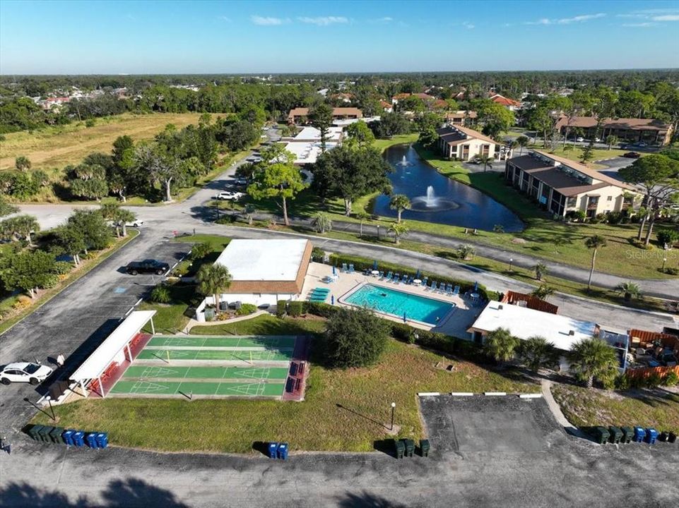 For Sale: $112,500 (2 beds, 2 baths, 921 Square Feet)