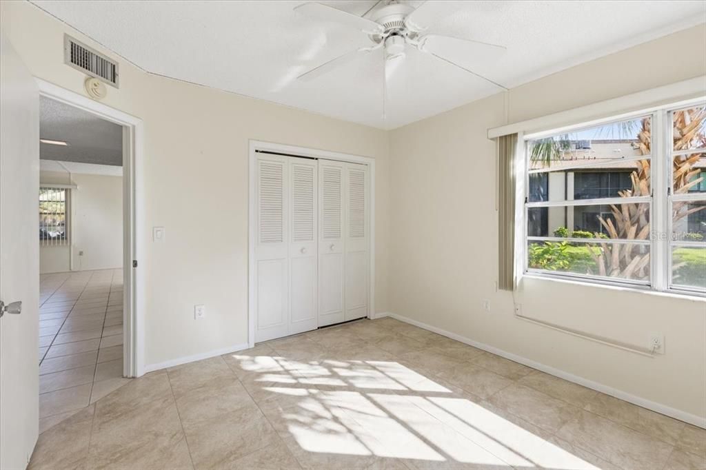 For Sale: $112,500 (2 beds, 2 baths, 921 Square Feet)