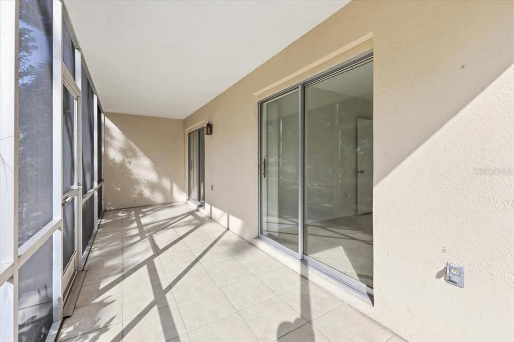 For Sale: $112,500 (2 beds, 2 baths, 921 Square Feet)